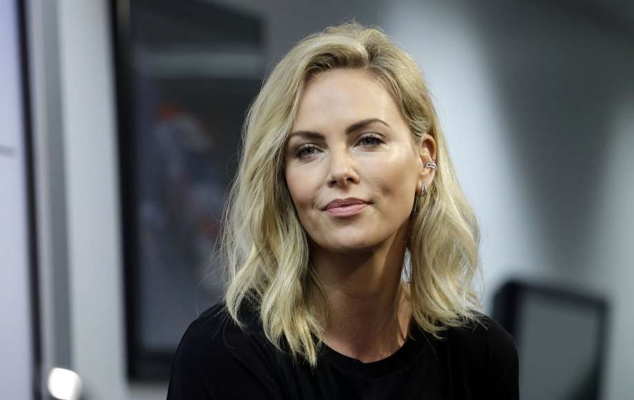 Charlize Theron: Ο λόγος που θέλει να μετακομίσει από τις Ηνωμένες Πολιτείες