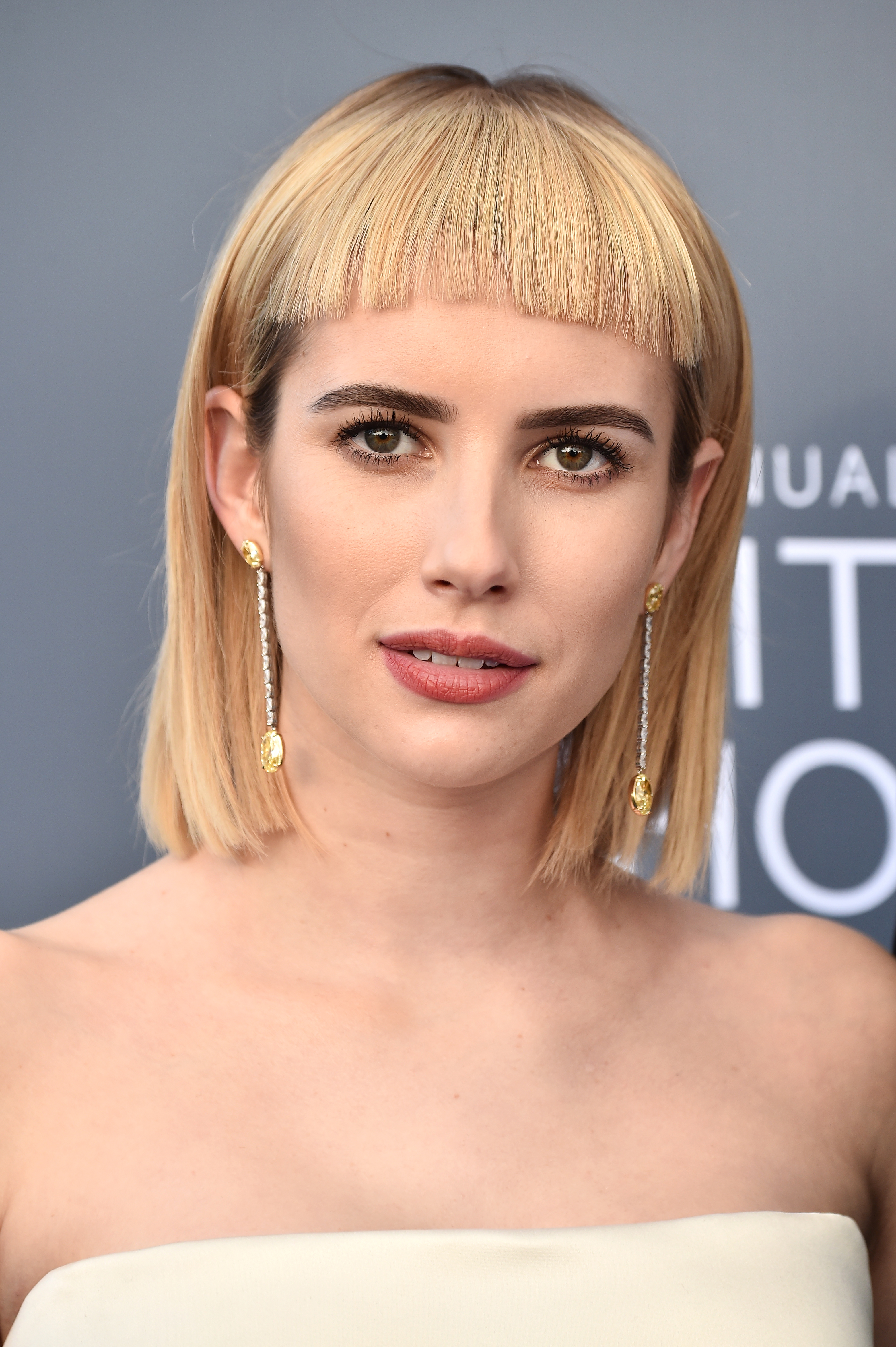 Η Emma Roberts έβαψε τα μαλλιά της millennial pink και αυτός είναι ο λόγος!