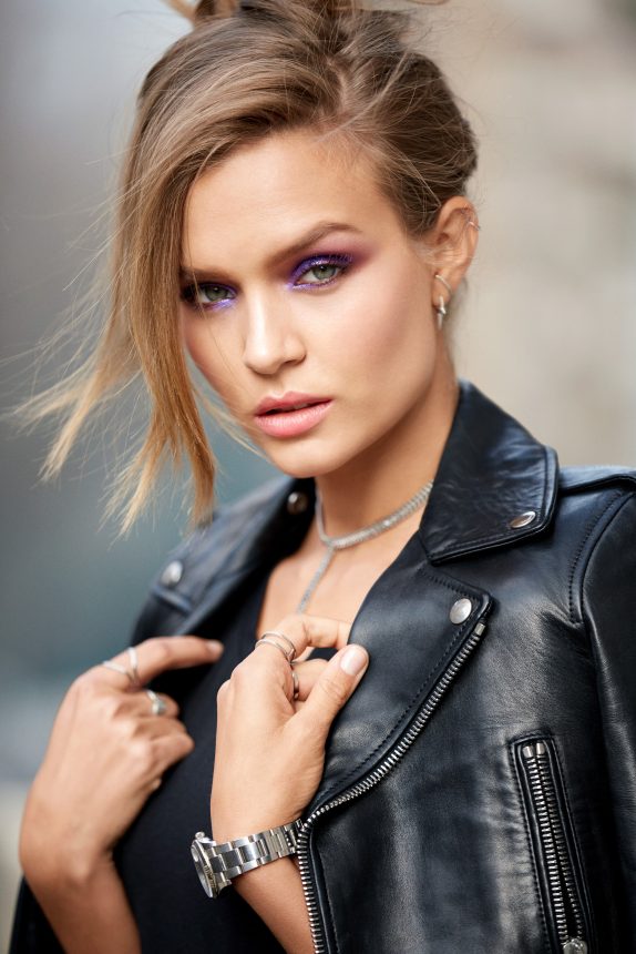 Η Josephine Skriver είναι η νέα μούσα της Maybelline New York! | tlife.gr