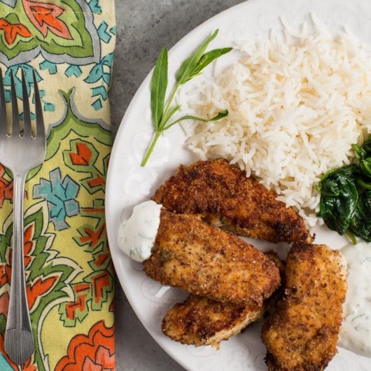 Chicken nuggets σε κρούστα αμυγδάλου | tlife.gr Chicken nuggets σε κρούστα αμυγδάλου | tlife.gr