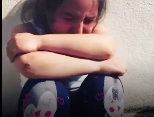 Ο Ερντογάν σπάει όλα τα κοντέρ της προπαγάνδας! Κοριτσάκι κλαίει με λυγμούς γιατί δεν το πήγαν να δει τον Σουλτάνο!