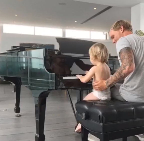 aviii1 | Lamianow.gr