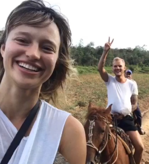 Ραγίζει καρδιές η άγνωστη σύντροφός του Αvicii – “Η συγγνώμη και τα σχέδια για να κάνουν παιδί!Φωτογραφίες