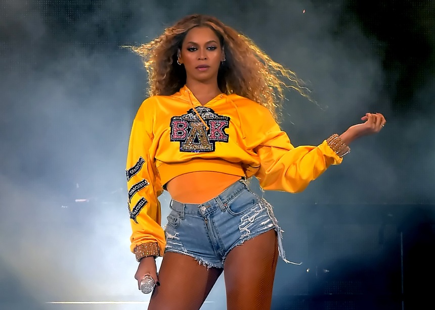 Η σούπερ εμφάνιση της Beyonce στο Coachella και τα τέλεια outfits που φόρεσε