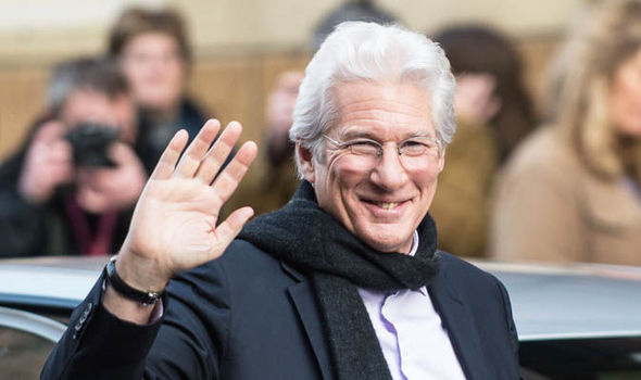 Ο Richard Gere παντρεύεται στα 68 του Ισπανίδα καλλονή 33 χρόνια μικρότερή του!