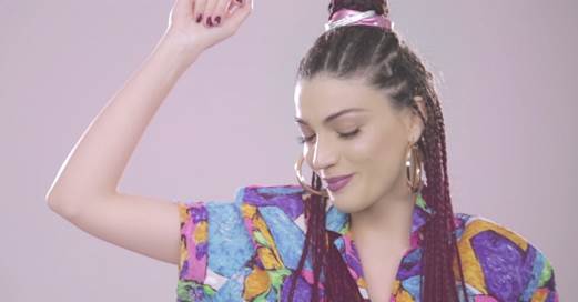 Ήβη Αδάμου: Το νέο και ξεχωριστό της βίντεο κλιπ για το τραγούδι “Πάμε και μη ρωτάς”