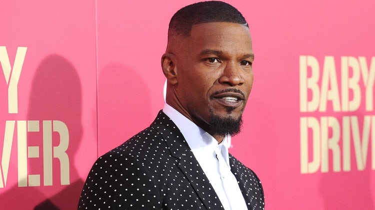 Διάσημοι αστέρες του Hollywood θα συζητούν με τον Jamie Foxx στη σειρά “Off Script”