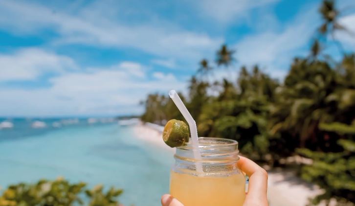 Μήπως πάσχεις από «ταξιδομανία»; Τι λένε οι ψυχολόγοι για τον εθισμό στα ταξίδια