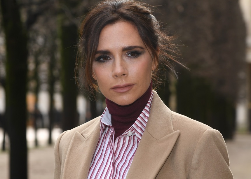 Η Victoria Beckham σχεδίασε ένα t-shirt με τις Spice Girls για καλό σκοπό