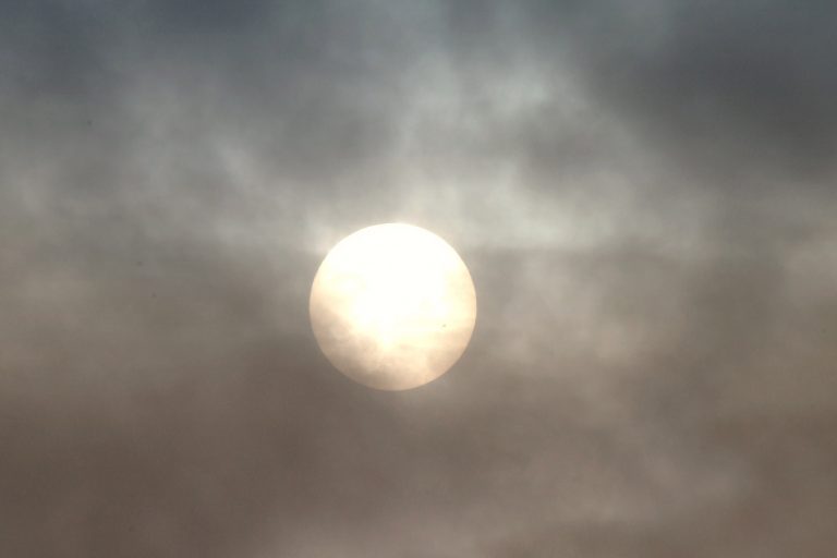 Καιρός: Η σημερινή πρόγνωση – Άνοδος της θερμοκρασίας και σκόνη από την Αφρική