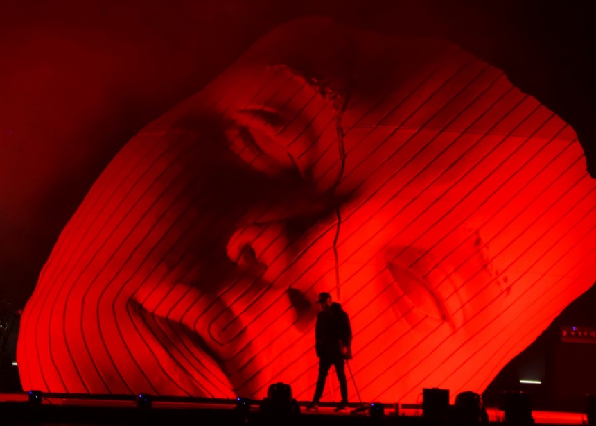 Ο αφροφουτουρισμός βρήκε την ιδανική απεικόνισή του στο act του The Weeknd για το Coachella!