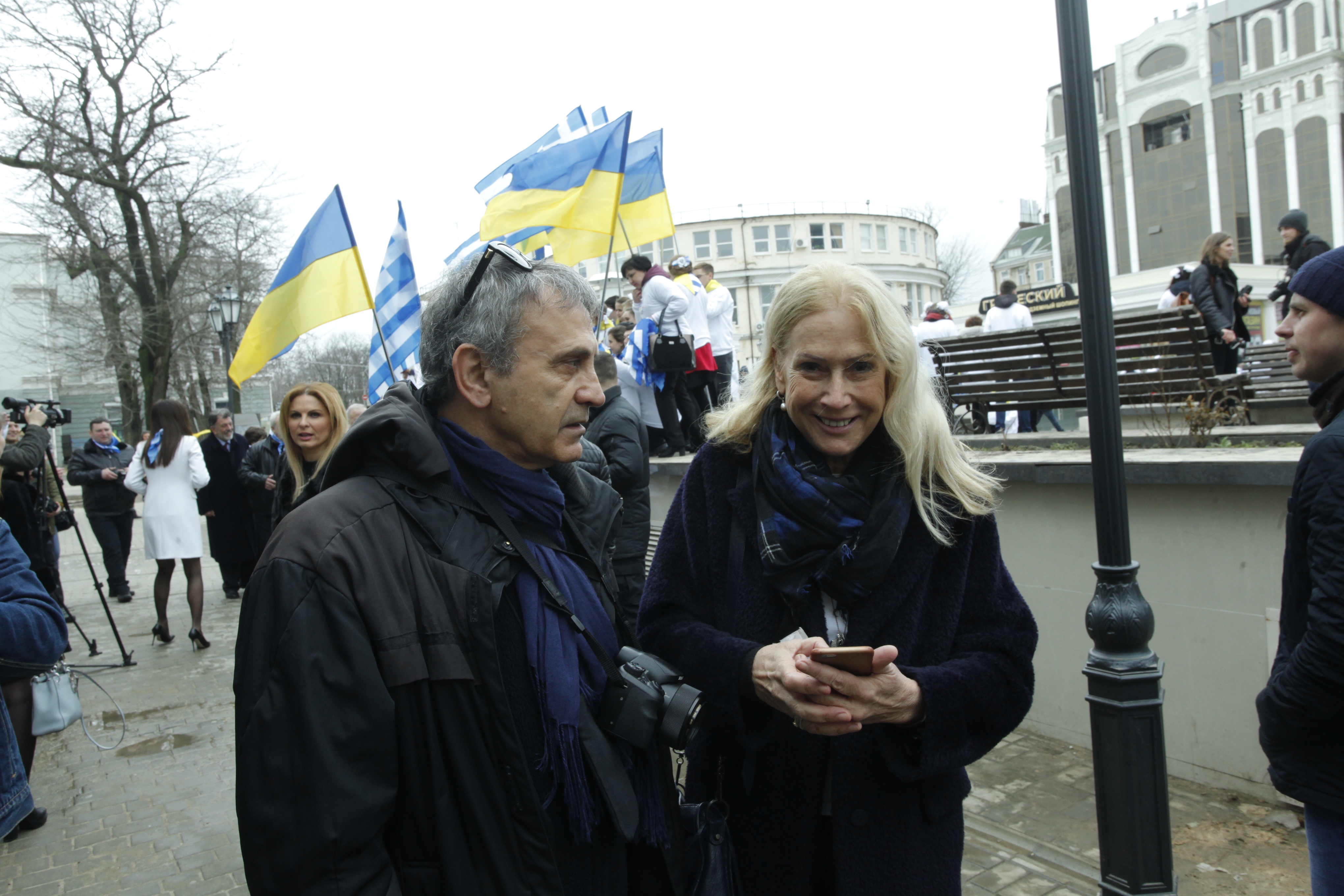 Γιώργος Νταλάρας – Άννα Νταλάρα: Ο λόγος που επισκέφτηκαν την Οδησσό! Φωτογραφίες