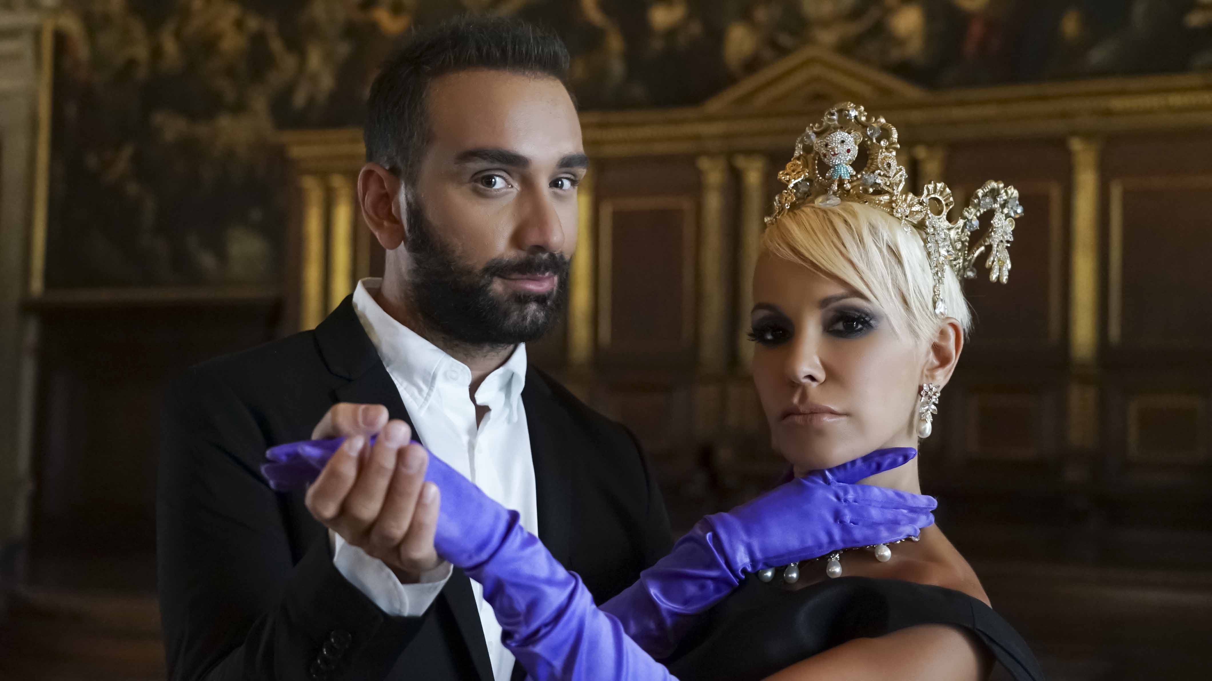 Απόψε ο Νίκος Κοκλώνης ταξιδεύει στη Βενετία με τη Νατάσα Καλογρίδη και τον Αλέξανδρο Λυκουρέζο