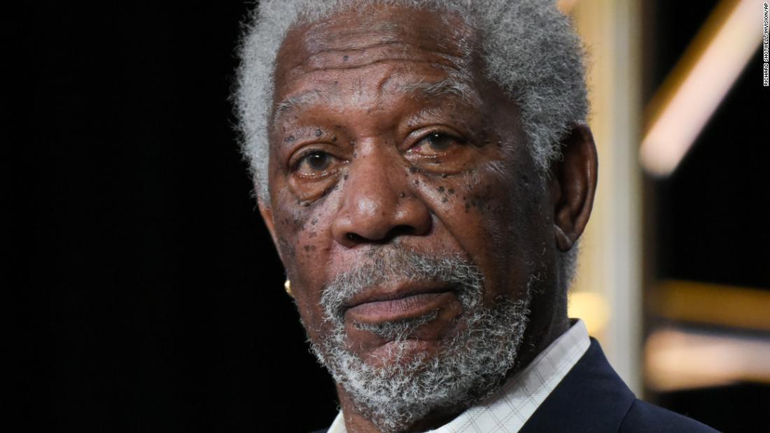 Morgan Freeman: Ζήτησε “συγγνώμη” μετά τις κατηγορίες σε βάρος του για σεξουαλική παρενόχληση