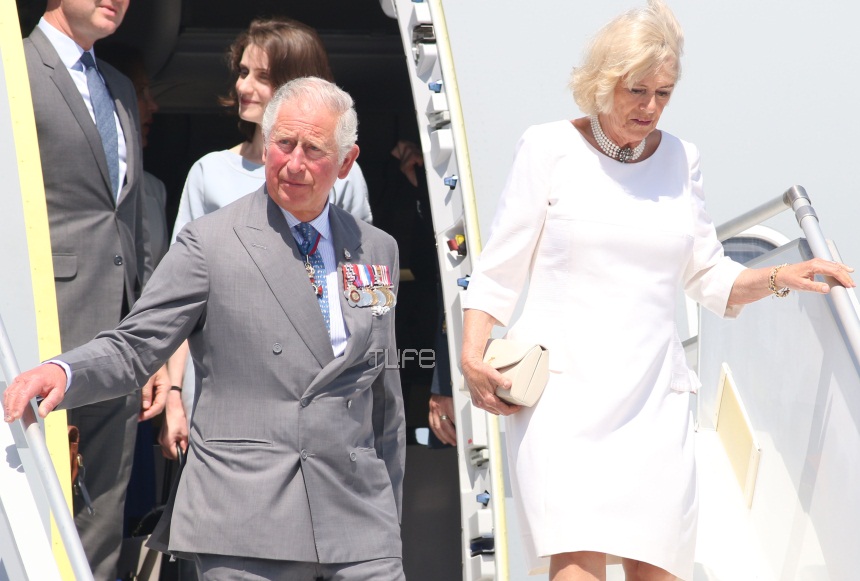 Πρίγκιπας Κάρολος – Καμίλα: Καρέ – καρέ η άφιξή του βασιλικού ζεύγους στην Ελλάδα! Φωτογραφίες