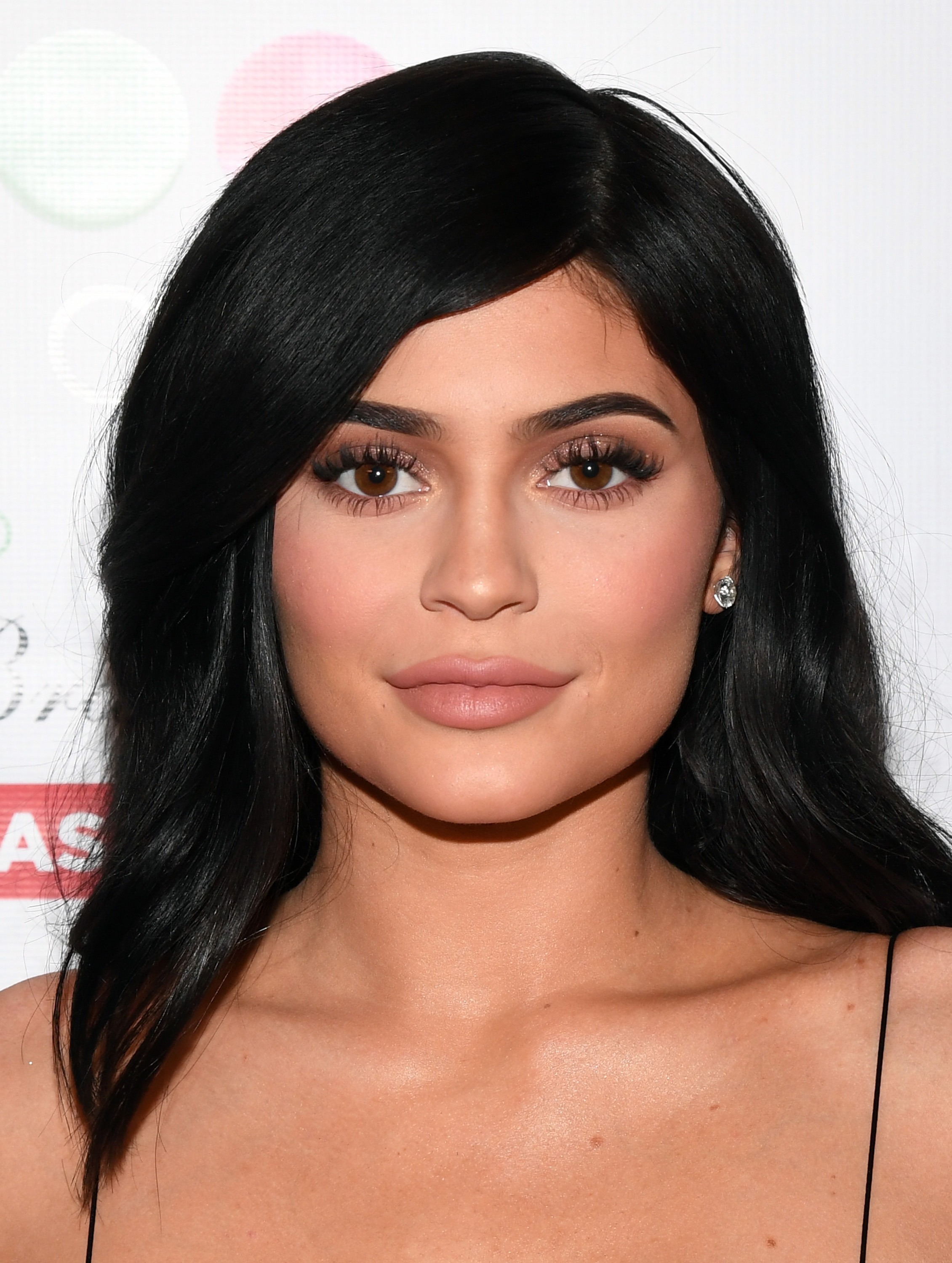 Η Kylie Jenner λέει πως άρχισε να φτιάχνει κραγιόν γιατί ένιωθε τρομερά ανασφαλής με τα χείλη της!