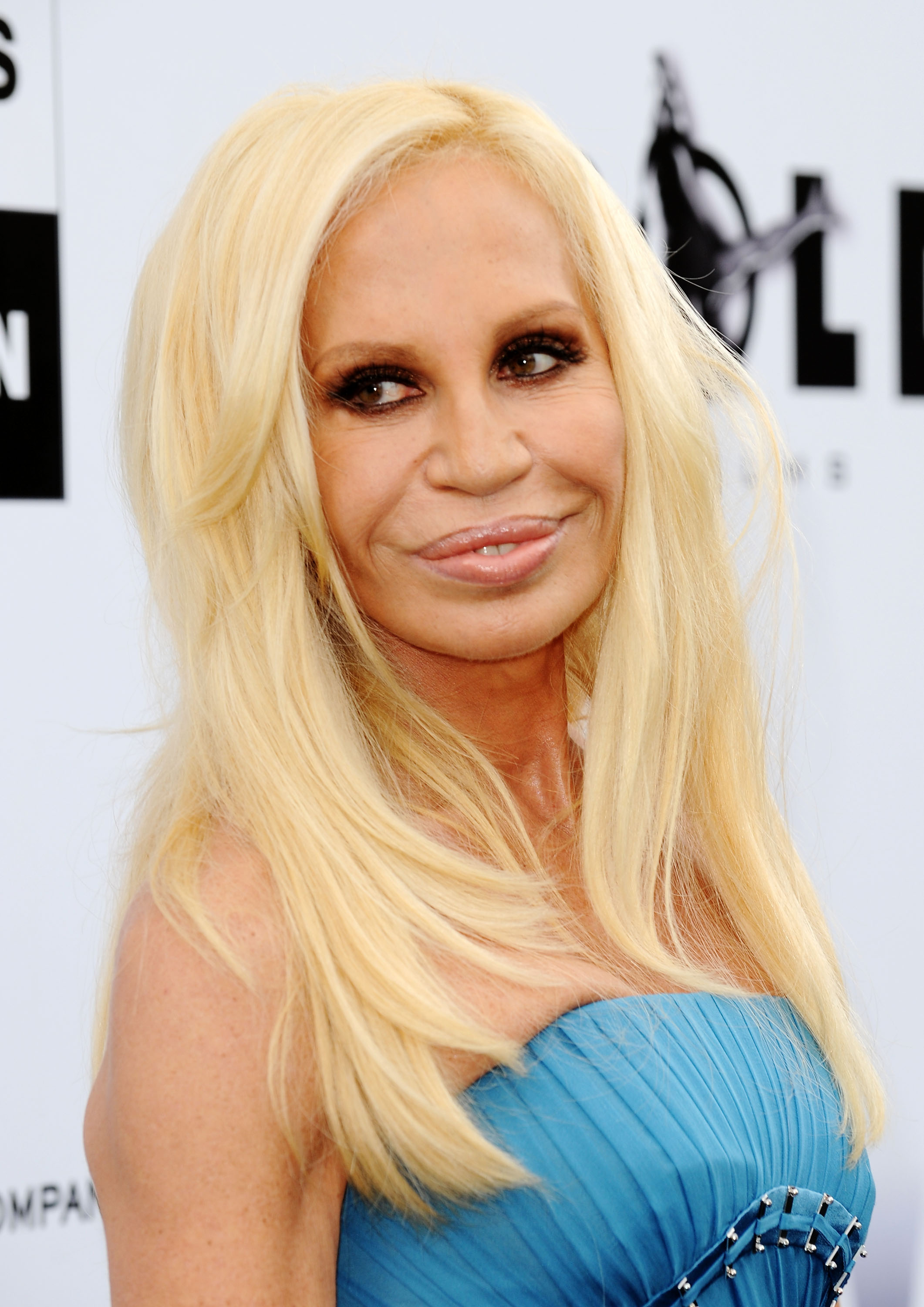 Η μεταμόρφωση της Donatella Versace από το 1992 μέχρι σήμερα! TLIFE