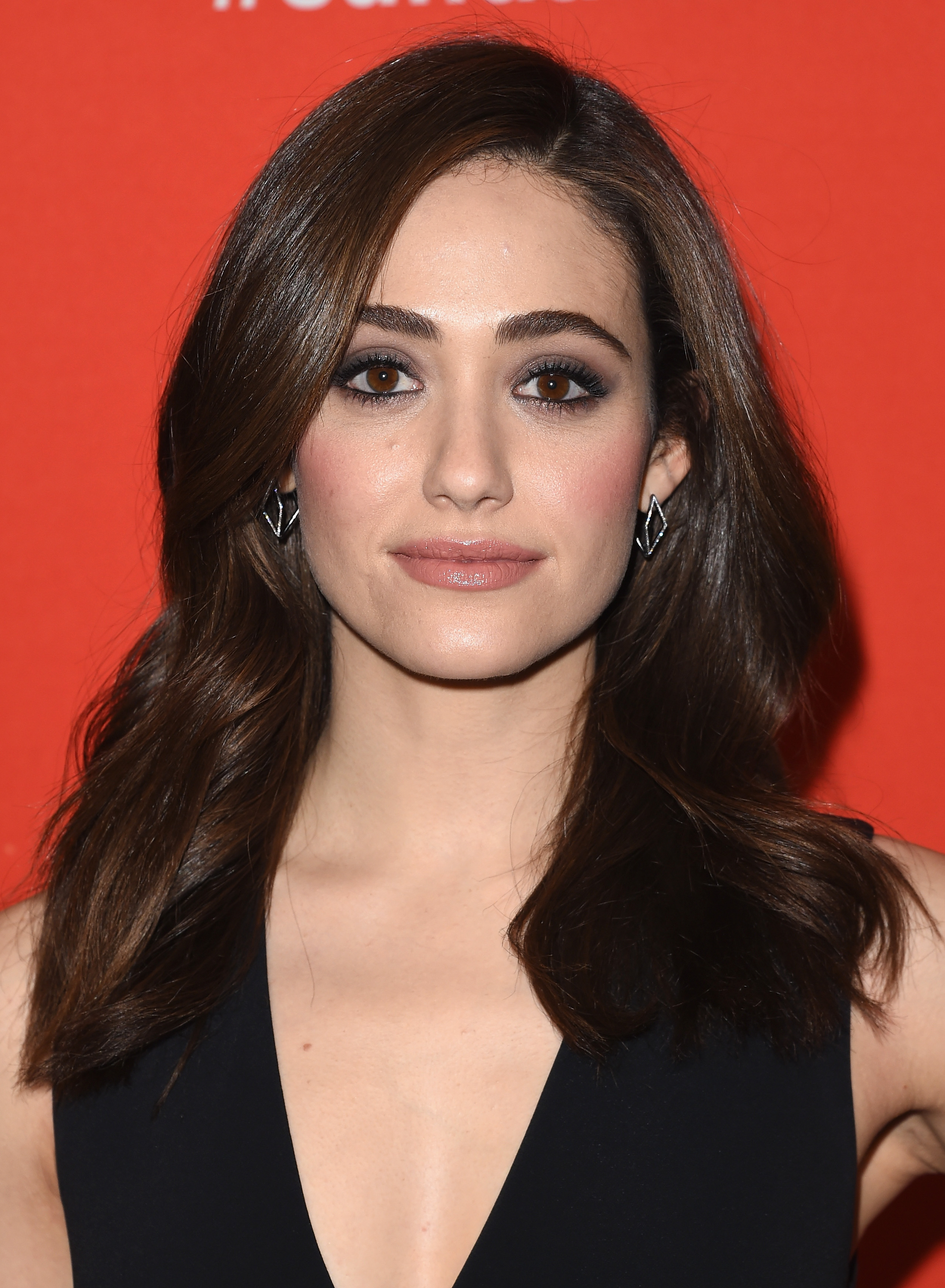 Emmy Rossum: μετά από αυτή την selfie της χωρίς μακιγιάζ θέλουμε να μάθουμε ποιος είναι ο δερματολόγος της!