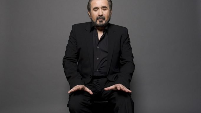 «Είναι ο καινούριος βατήρας του Λαζόπουλου να φύγει από το σκοτεινό μέρος που έζησε τελευταία…»