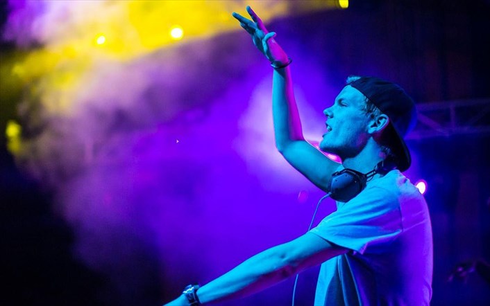 Avicii: Οι φόβοι της οικογένειας για ενδεχόμενη αυτοκτονία – Το ταξίδι του αδερφού στο Oman όταν ήταν πολύ αργά