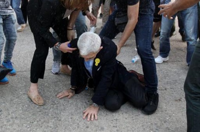 Θεσσαλονίκη: Ο Γιάννης Μπουτάρης λύνει τη σιωπή του μετά την επίθεση – Νέες εικόνες
