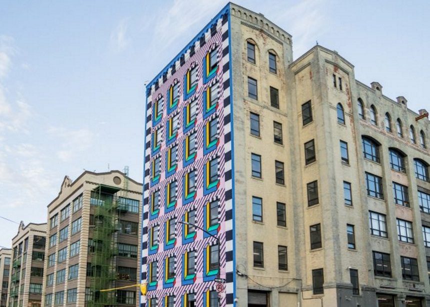 Αυτό το κτίριο στο Brooklyn “ντύθηκε” στα καλά του για το φεστιβάλ NYCxDesign | tlife.gr