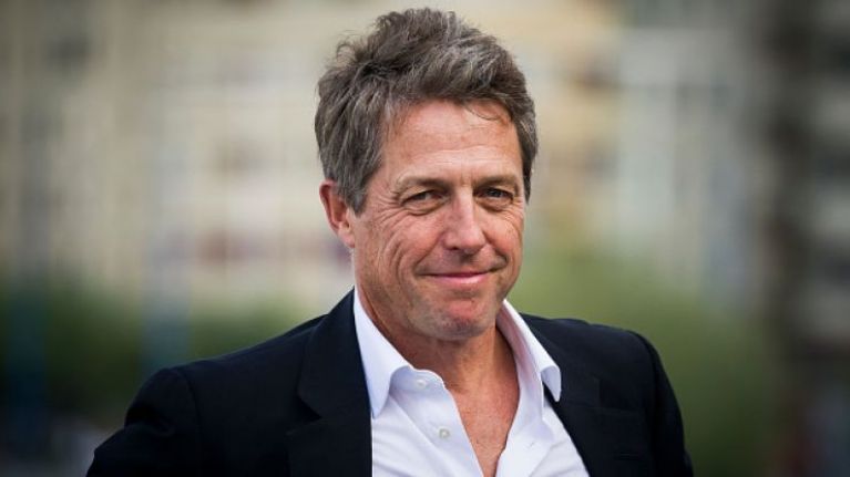 Hugh Grant: Ο “αιώνιος εργένης” παντρεύεται για πρώτη φορά!