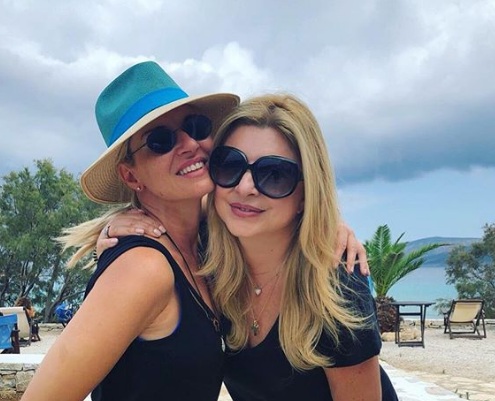 Μαρία Μπεκατώρου: Στη Νάξο με τον σύζυγό της και τη Χριστίνα Πολίτη! [pics,vid]