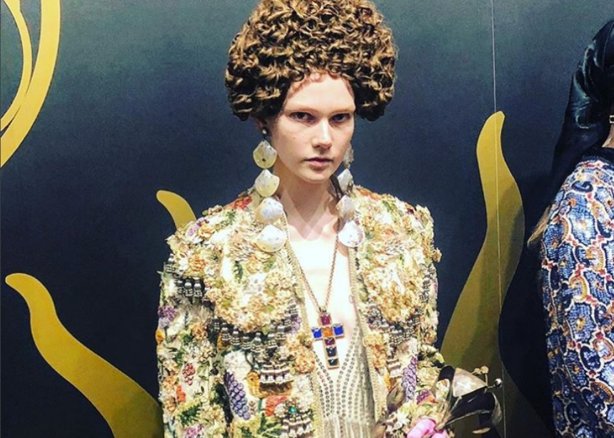 Gucci Cruise: τα μαλλιά της Elizabeth I έκλεψαν την παράσταση!