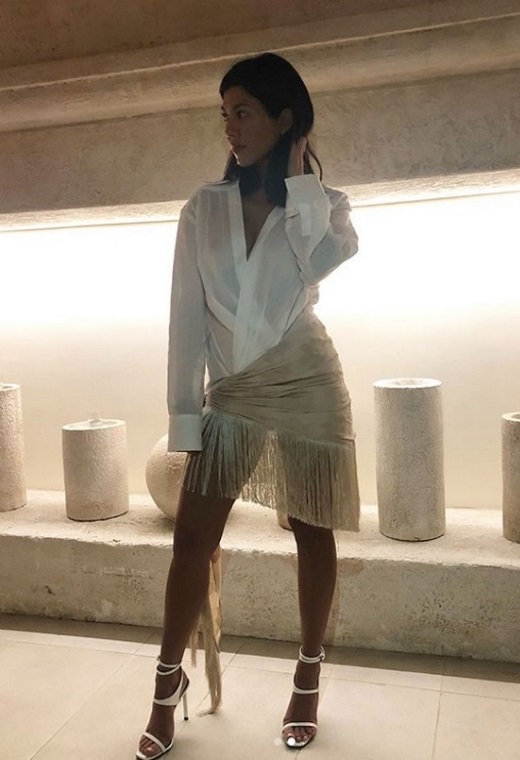 Η Kourtney Kardashian με Jacquemus