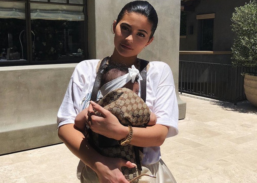 Kylie Jenner: Αυτός είναι ο λόγος που έσβησε όλες τις φωτογραφίες με την κόρη της!