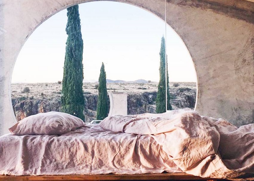 Summer bedrooms: 10 stylish υπνοδωμάτια που θα σε παρασύρουν στη δίνη του καλοκαιριού