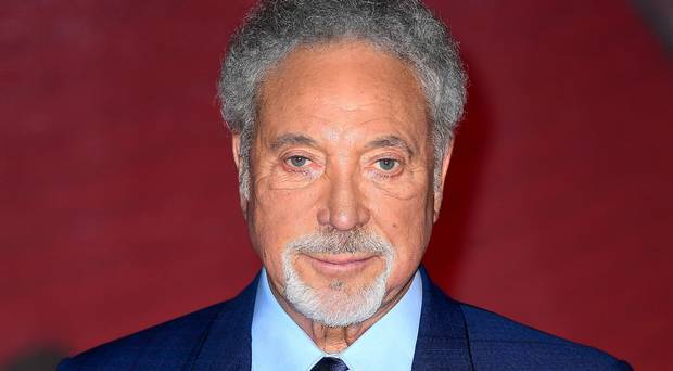 Πρόβλημα υγείας για τον Tom Jones! Ακύρωσε τις συναυλίες του