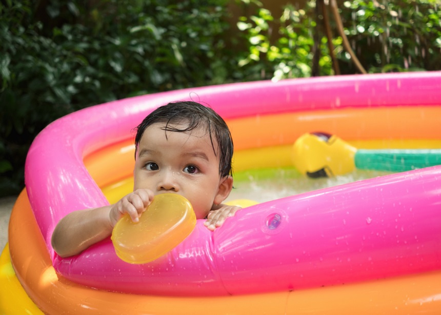 Φουσκωτές πισίνες: Έξι κίνδυνοι που ελλοχεύουν στην πισίνα των παιδιών