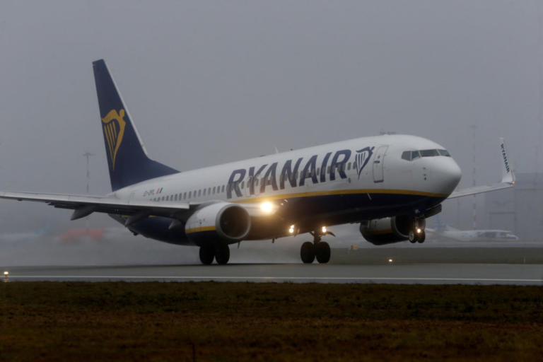 «Παραλύει» η Ryanair! Ακυρώνονται μέχρι και 600 πτήσεις την επόμενη εβδομάδα