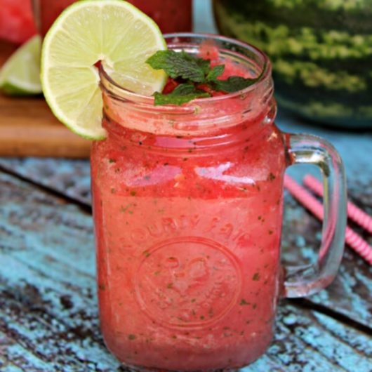 Smoothie με καρπούζι και φράουλες | tlife.gr Smoothie με καρπούζι και φράουλες | tlife.gr