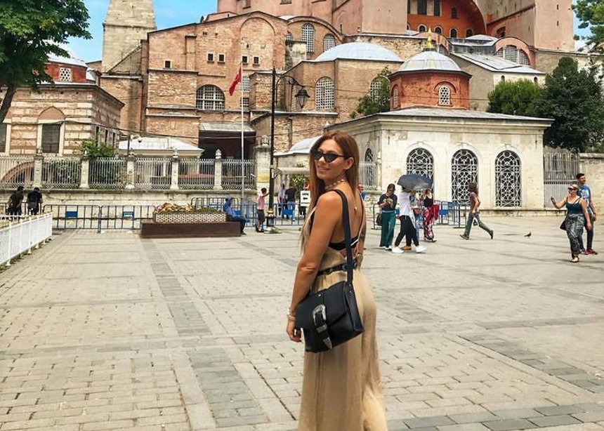 Ευρυδίκη Βαλαβάνη: Νέα ρομαντική απόδραση με τον Κωνσταντίνο Βασάλο στην Κωνσταντινούπολη! [pics,video]