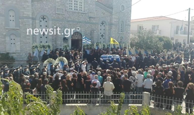 Εύβοια: Η κηδεία του Επισμηναγού Νικόλαου Βασιλείου – Ραγίζουν καρδιές τα παιδιά και η γυναίκα του [pics]