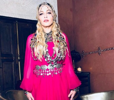 Madonna: Η βασίλισσα έγινε 60 και το γιόρτασε  στο Μαρακές, με εξωτικούς χορούς! [pics,vid]