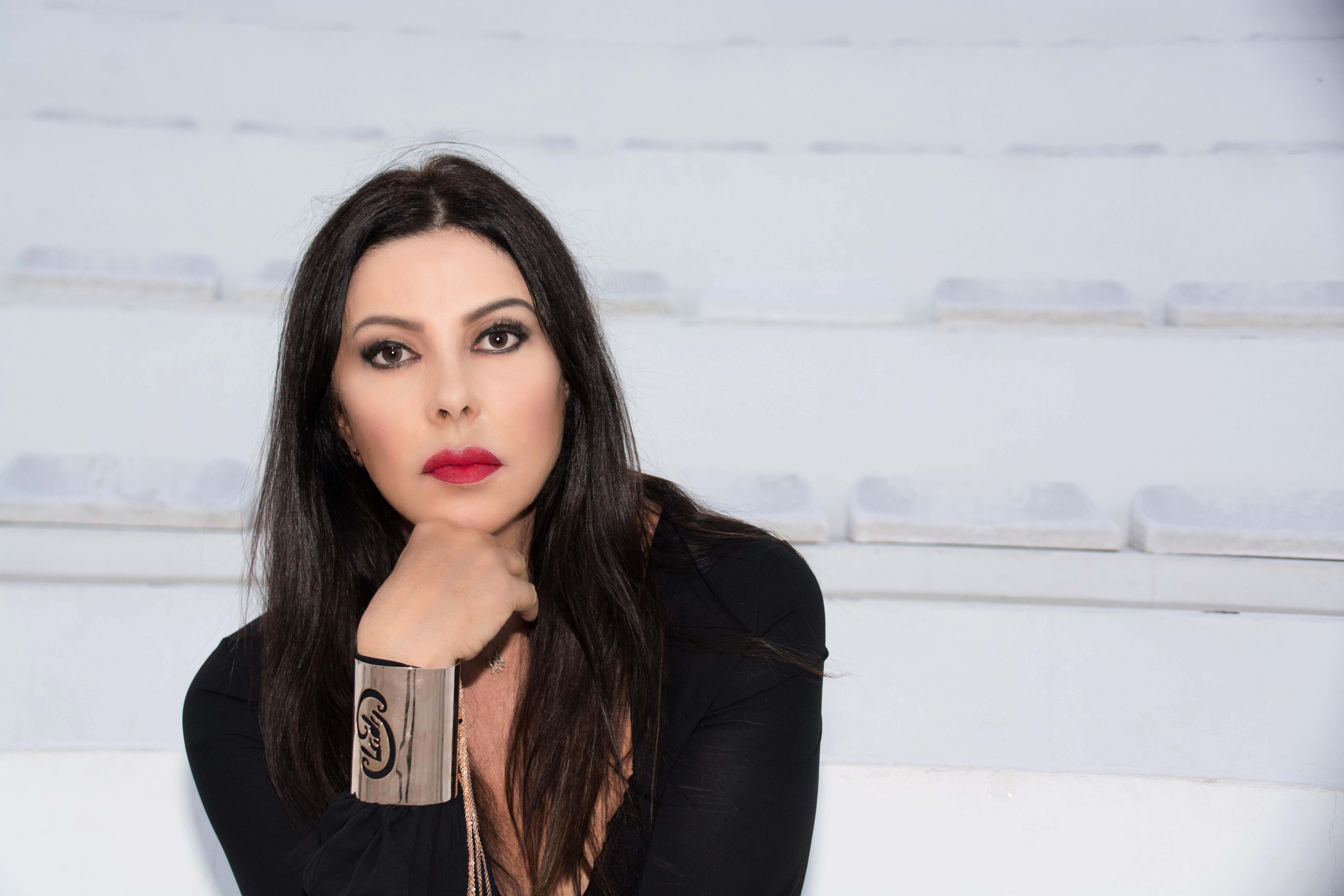 Άντζελα Δημητρίου: Αφιερώνει τη συναυλία για τα 40 χρόνια της στο τραγούδι,στους πυρόπληκτους της Αττικής!