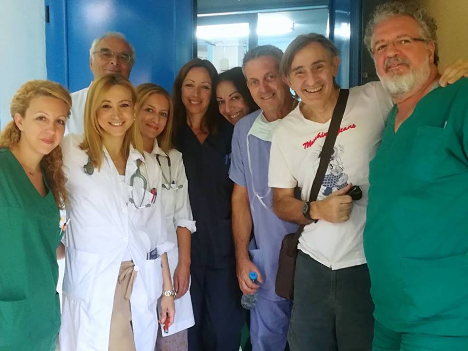 O Άκης Σακελλαρίου στην τελευταία παράσταση του Mamma Mia, μετά την περιπέτεια της υγείας του