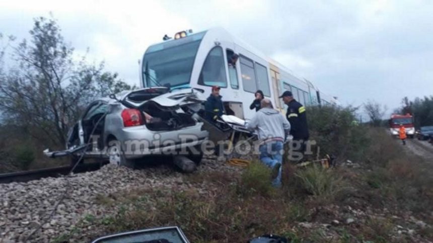 Φθιώτιδα: Νεκρή καθηγήτρια στο σιδηροδρομικό δυστύχημα – Σκληρές εικόνες στη διάβαση του θανάτου | tlife.gr