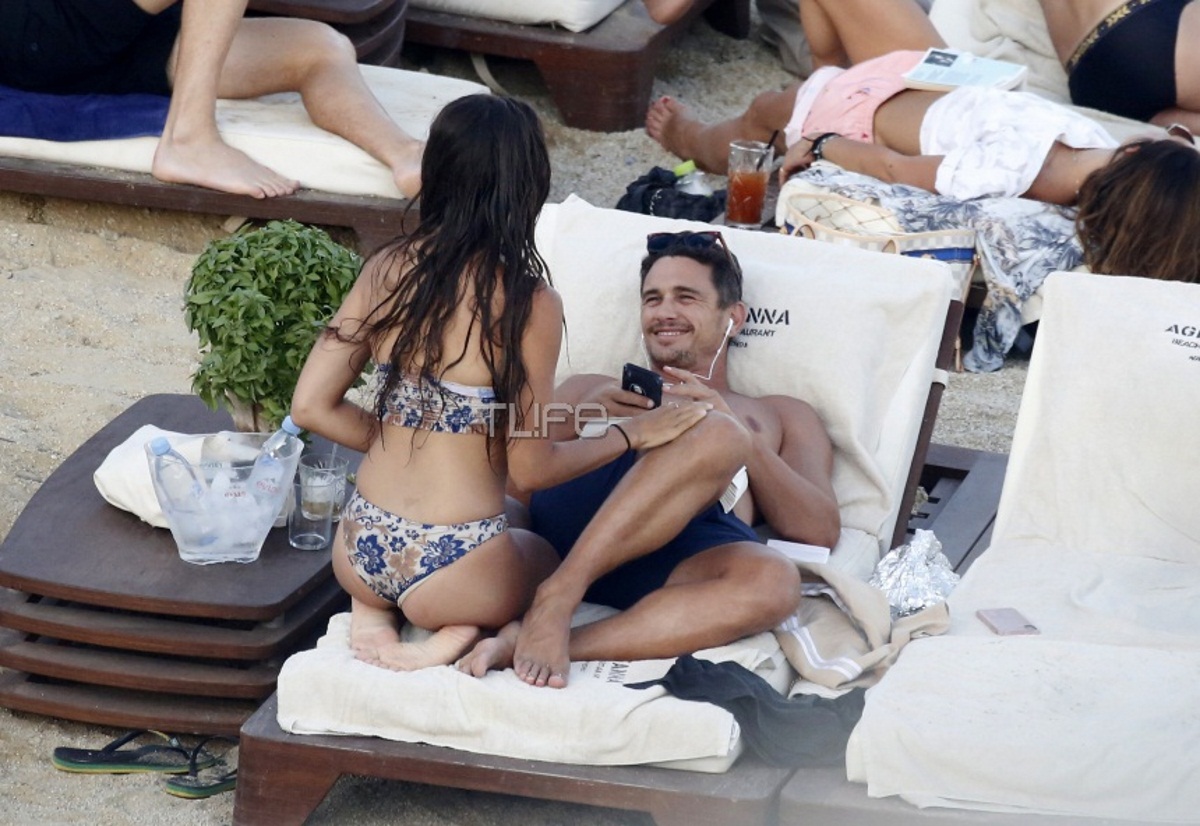 James Franco: Τα καυτά φιλιά και οι αγκαλιές με την σύντροφό του στις παραλίες της Μυκόνου! [pics]
