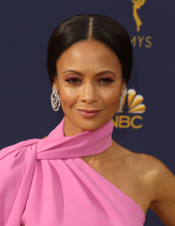 Αυτό είναι το μεγαλύτερο makeup trend που είδαμε στα Emmy! | tlife.gr Αυτό είναι το μεγαλύτερο makeup trend που είδαμε στα Emmy! | tlife.gr