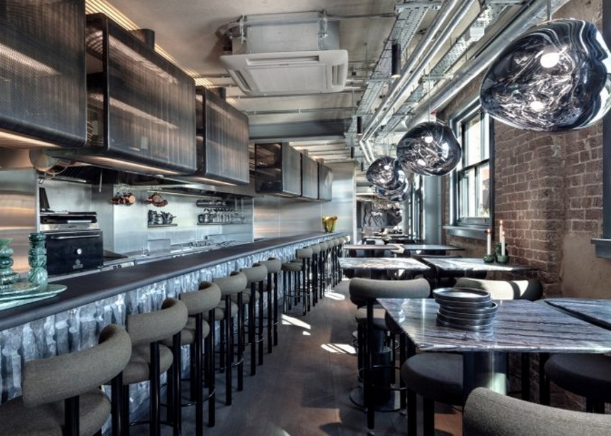 Ο Tom Dixon άνοιξε τις πόρτες του Coal Office restaurant στο flagship store του στο Λονδίνο