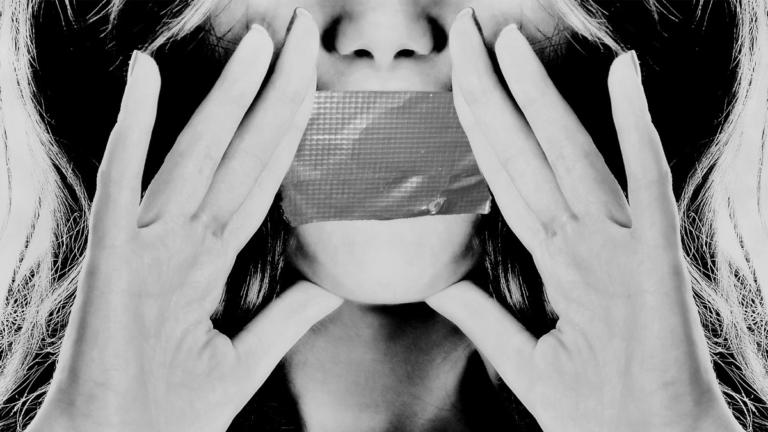 «Καμία δεν μιλάει ανοιχτά για τον ηθοποιό που μας παρενόχλησε»! | tlife.gr «Καμία δεν μιλάει ανοιχτά για τον ηθοποιό που μας παρενόχλησε»! | tlife.gr