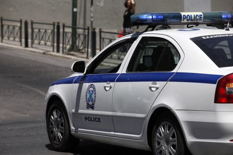 Ληστεία στον Πειραιά: Απείλησε με όπλο 17χρονη κοπέλα | tlife.gr Ληστεία στον Πειραιά: Απείλησε με όπλο 17χρονη κοπέλα | tlife.gr