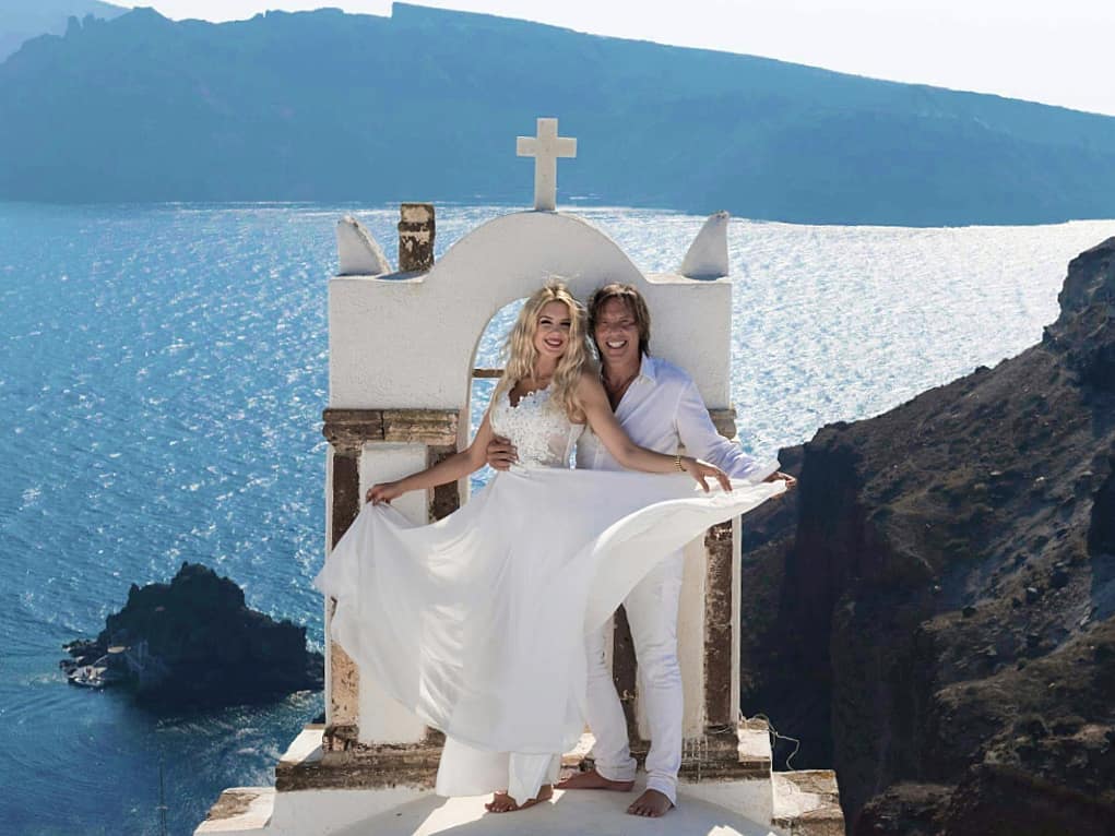 Στράτος Τζώρτζογλου – Σοφία Μαριόλα: Πρόβα γάμου στη Σαντορίνη! Φωτογραφίες