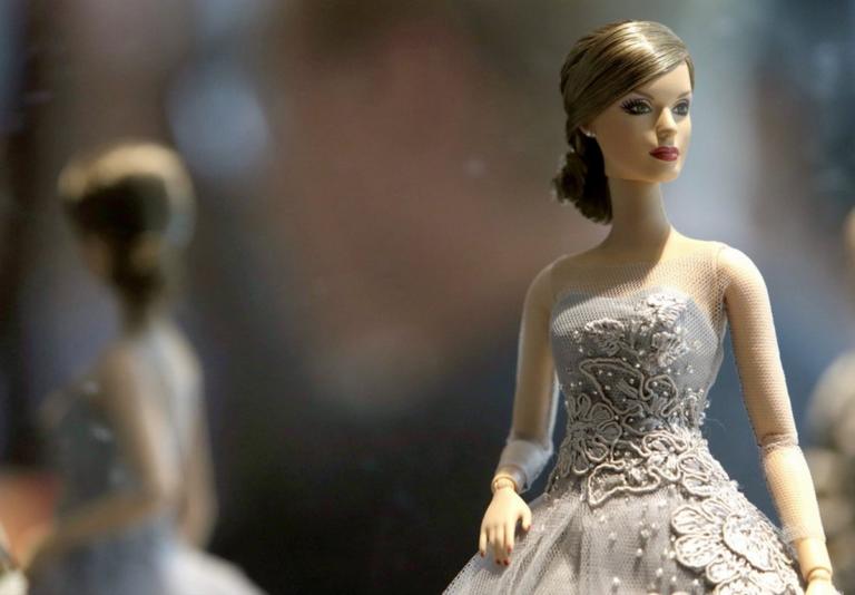 Ο οίκος μόδας που υποκλίθηκε στην Barbie | tlife.gr Ο οίκος μόδας που υποκλίθηκε στην Barbie | tlife.gr