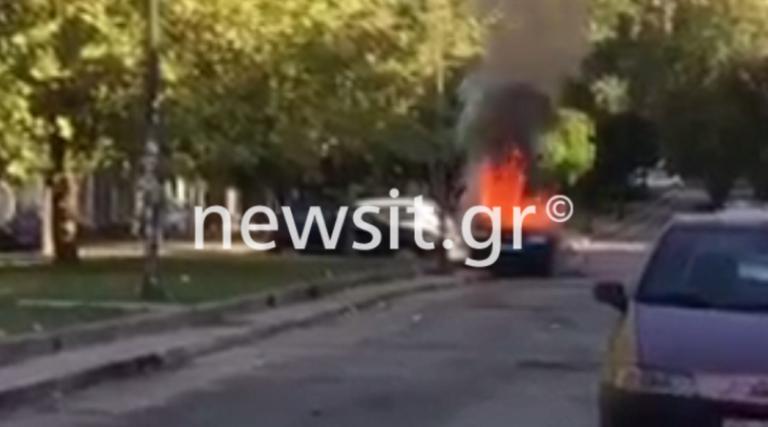 Κουκουλοφόροι στο Πολυτεχνείο: Καμμένα αυτοκίνητα – Κλεφτοπόλεμος με τα ΜΑΤ – Video | tlife.gr Κουκουλοφόροι στο Πολυτεχνείο: Καμμένα αυτοκίνητα – Κλεφτοπόλεμος με τα ΜΑΤ – Video | tlife.gr